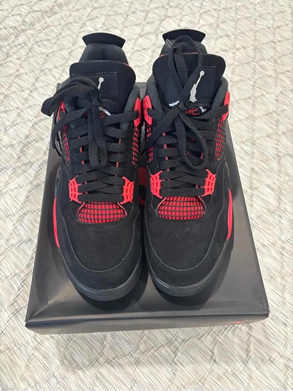 Jordan Men's Black and Red Retro Basketball Sneakers